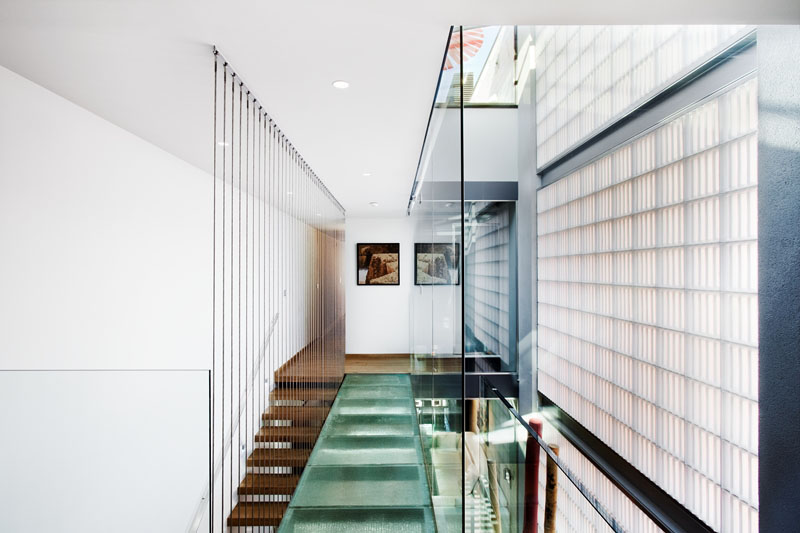 12-Foot-Narrow-House-Barcelona_5 Modern Barcelona House