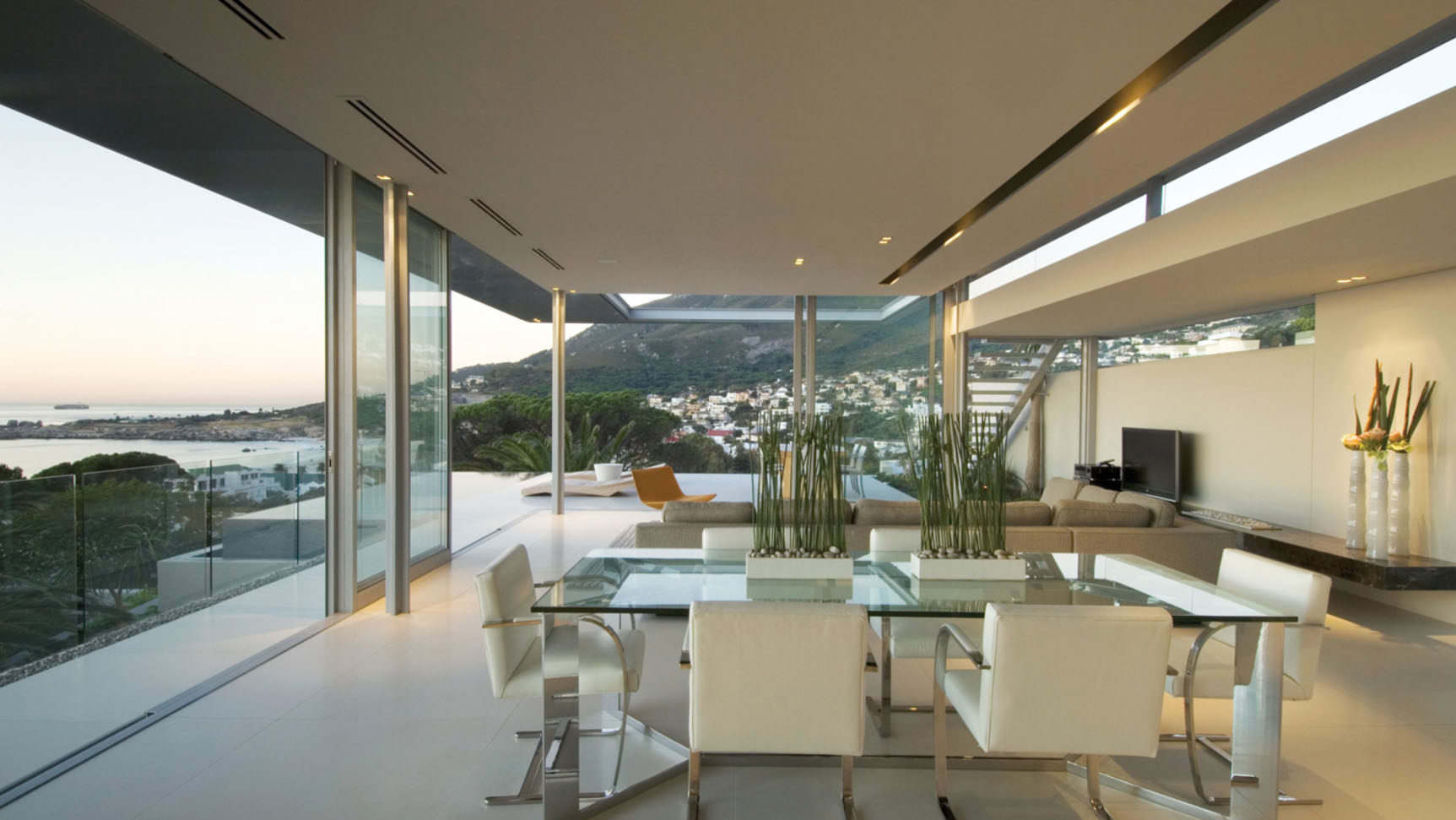 SAOTAfirstcrescent5 Minimalist House Design