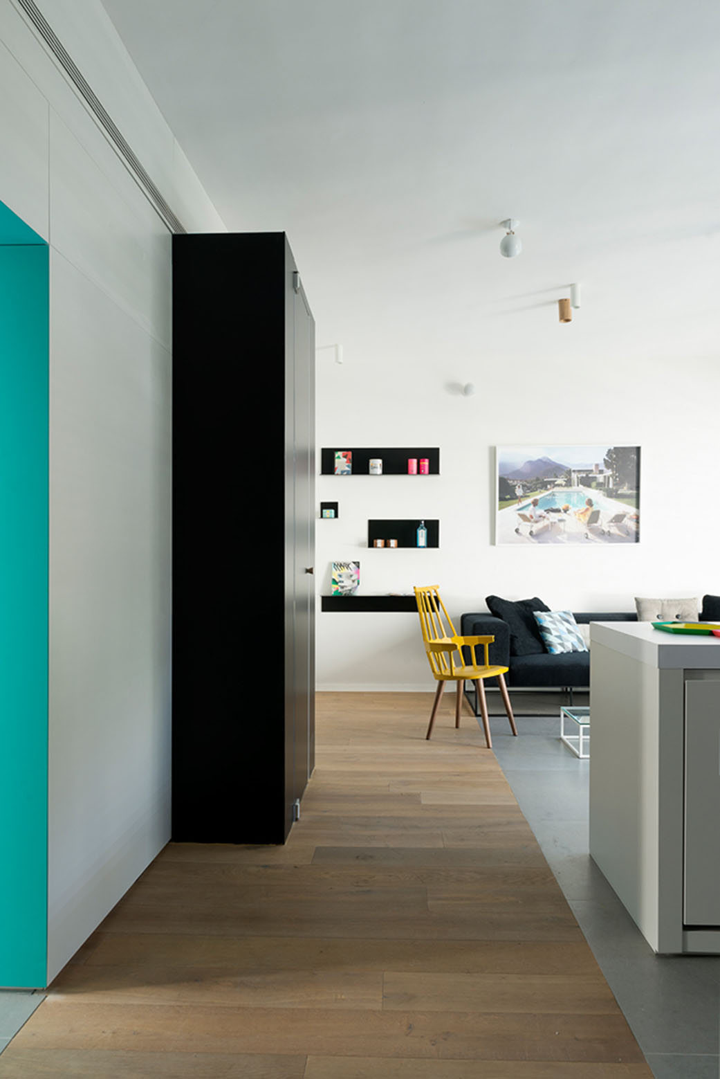 600-Sq-Ft-Apartment-Tel-Aviv_11
