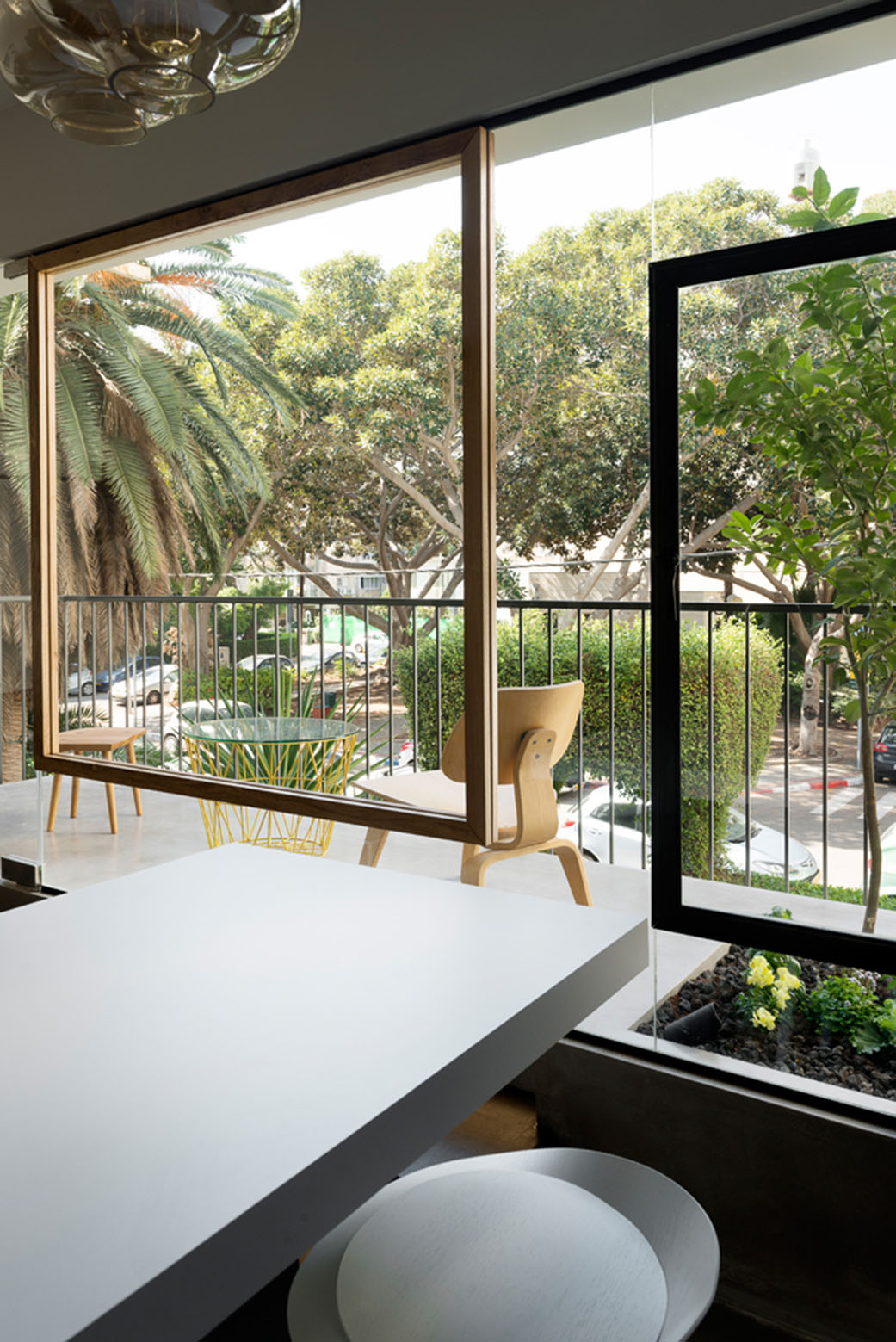 600-Sq-Ft-Apartment-Tel-Aviv_8