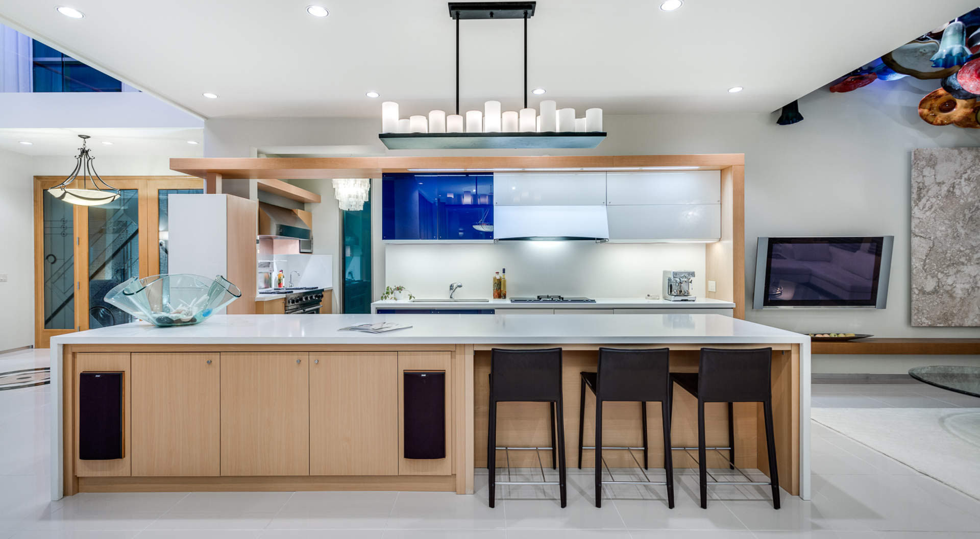 6955-Isleview-Rd-Whytecliff_8