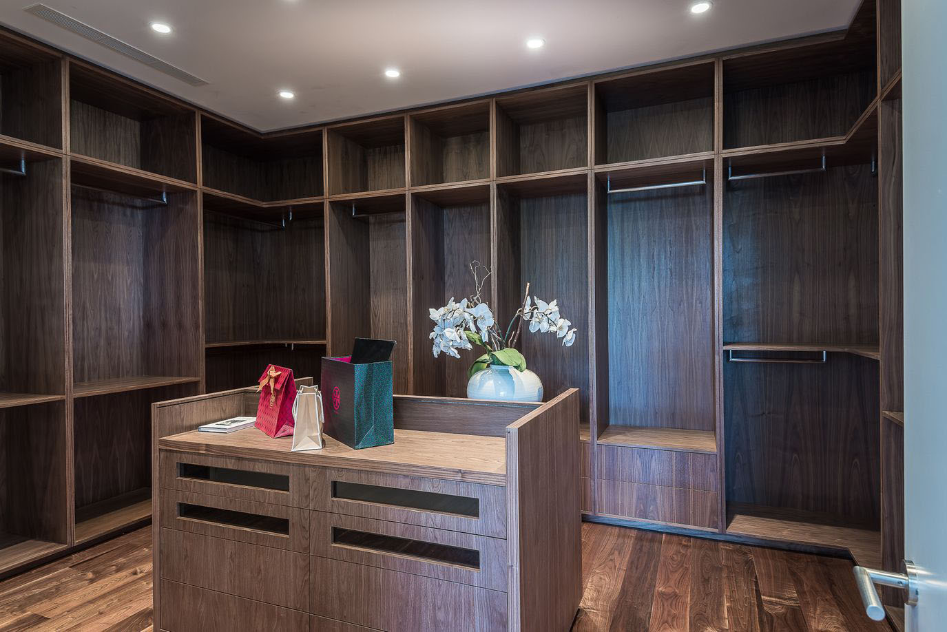 748-amalfi-drive-residence-los-angeles_20
