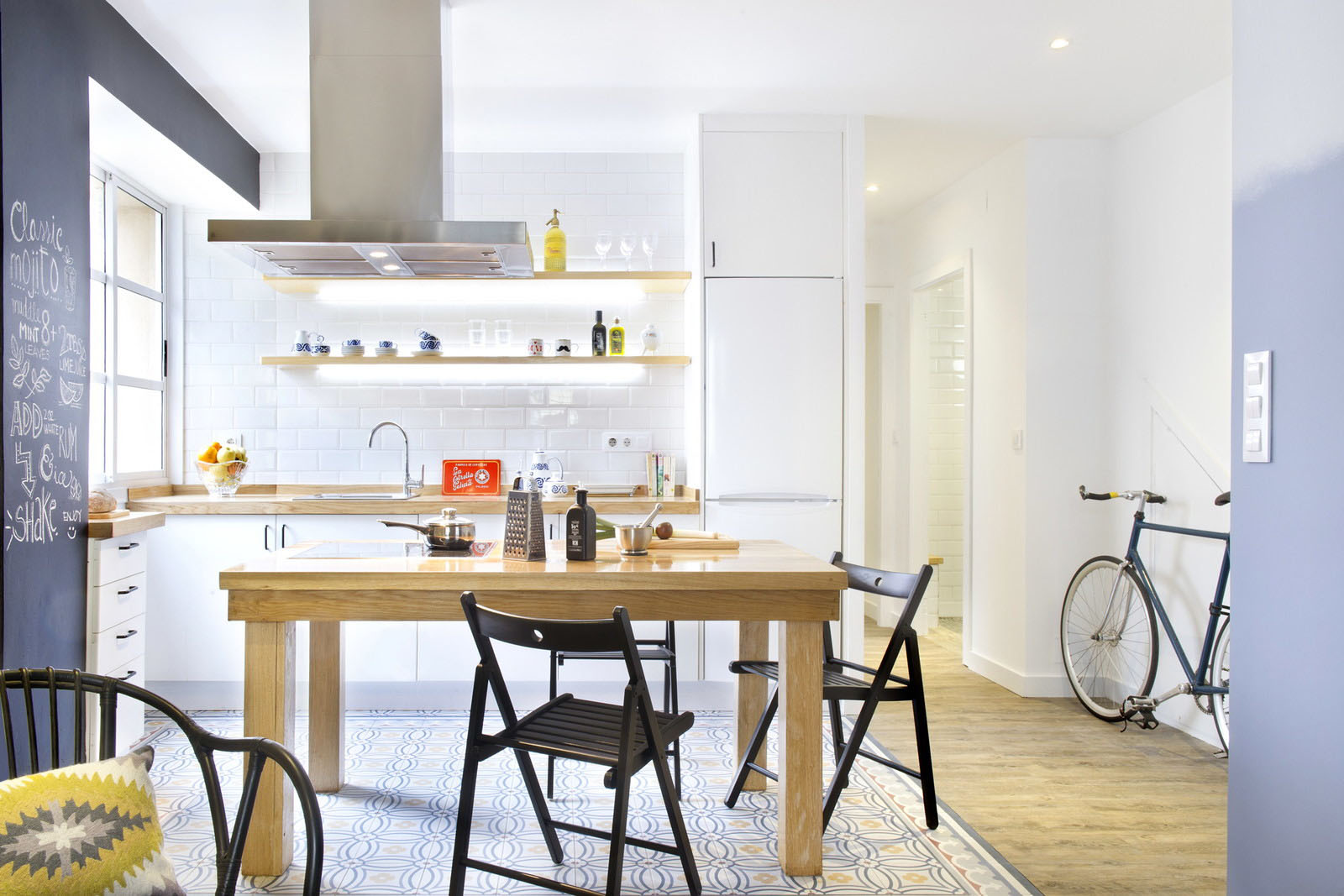 A-Coruna-Apartment_2 Small Modern White Kitchen