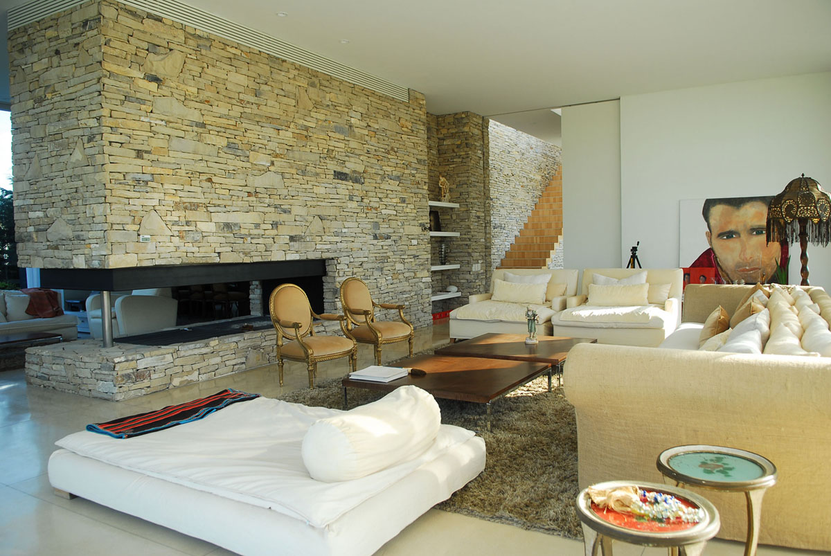 Agua-House-Buenos-Aires_6 Modern House with Stone Wall