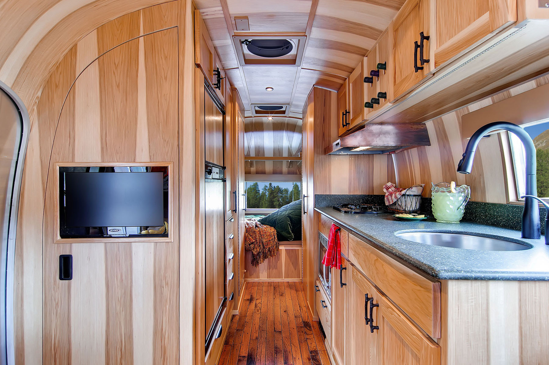 Airstream-Mobile-Home_3