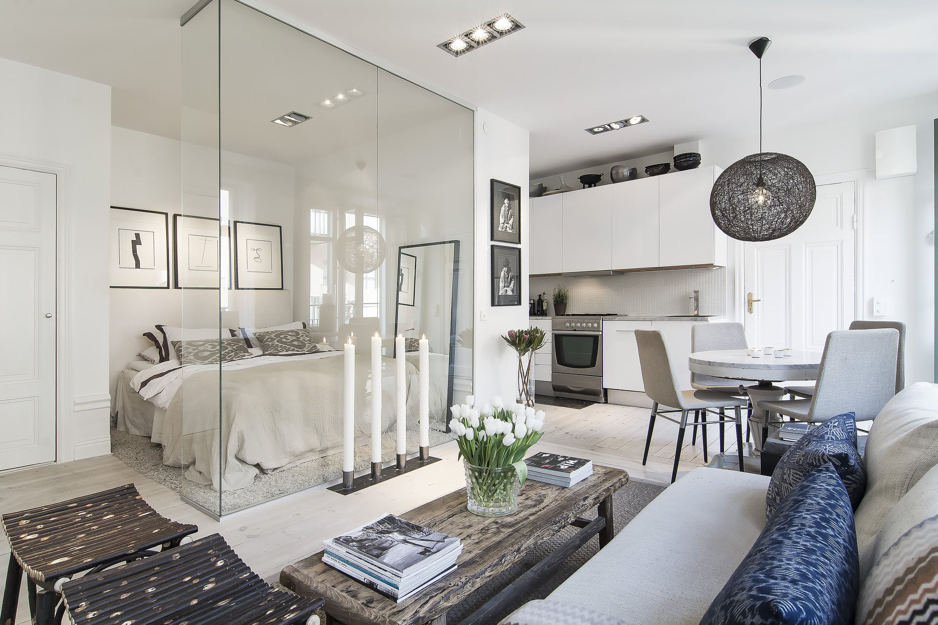 Apartment-With-Glass-Wall_1 Stylish Modern Small Apartment