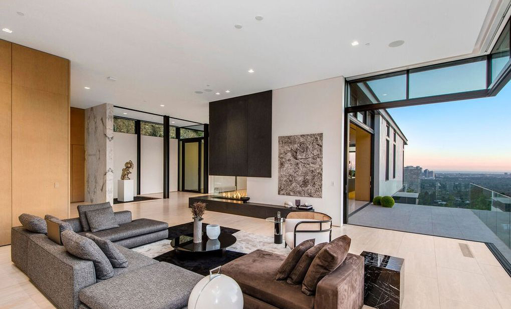 Ariana Grande’s Modern Home - Hollywood Hills, Los Angeles, California
