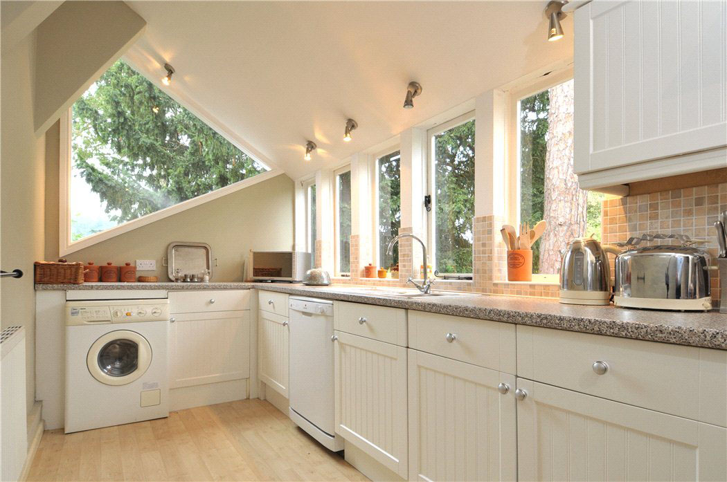 Arley-Tower_2 Modern Kitchen Addition