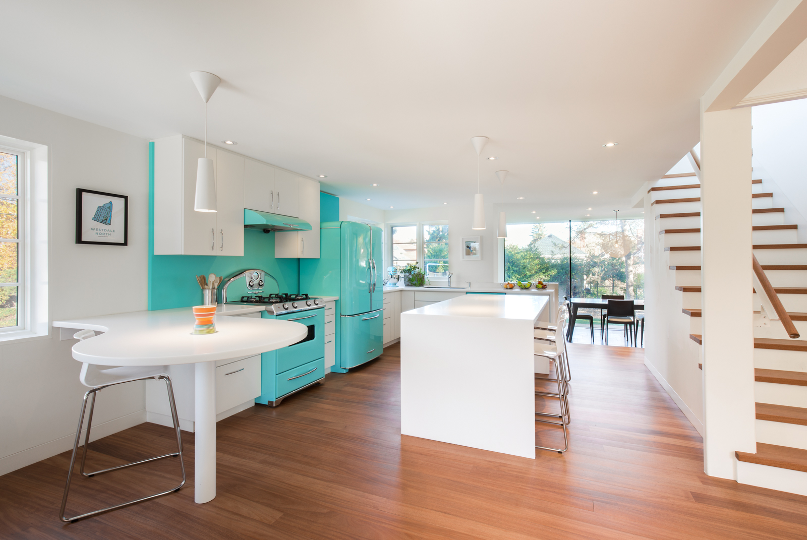 Art-Deco-Modern-Home_3 Retro Turquoise Kitchen Design