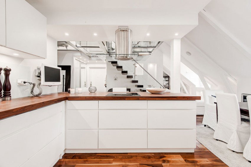Attic-Duplex-with-Glass-Floor_10