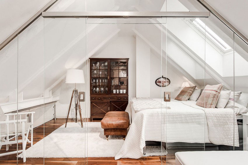 Attic-Duplex-with-Glass-Floor_11