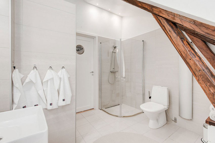Attic-Duplex-with-Glass-Floor_17