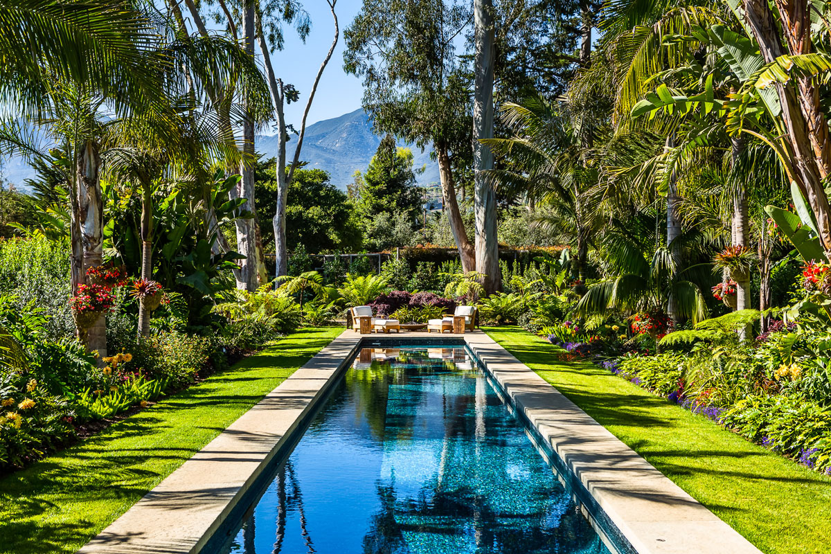 Resort-Like Pool Paradise