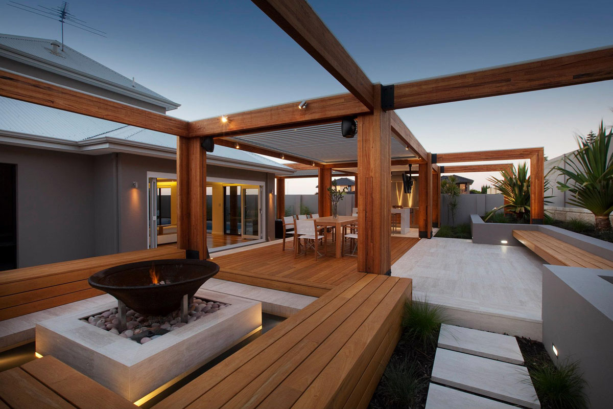 Backyard-With-Teak-Decking_14 Teak Decking