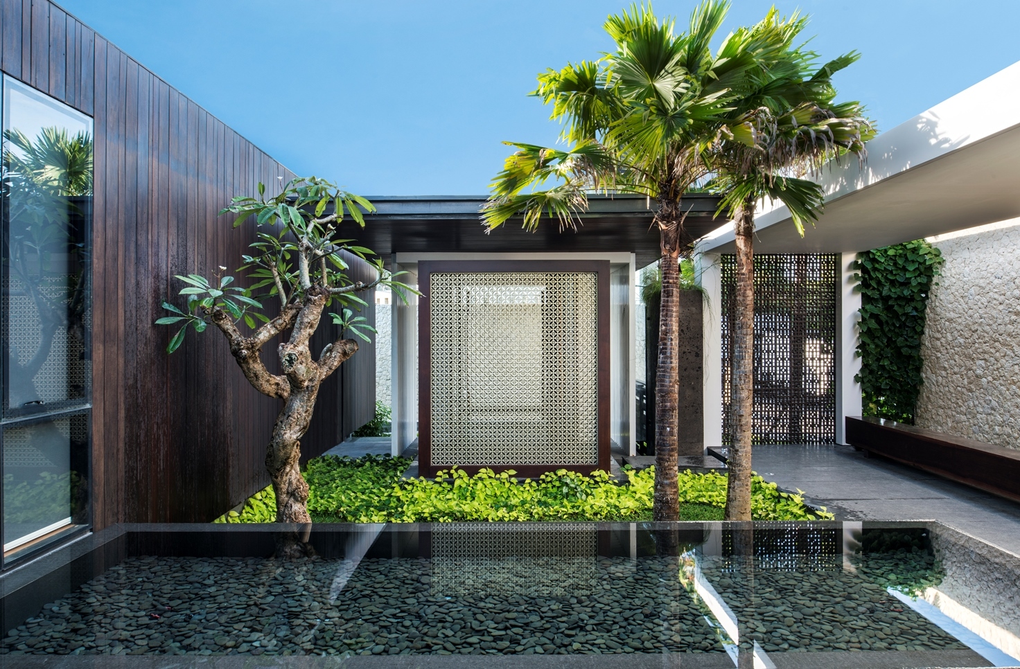 Bali-Resort-Villa_1 Bali Indonesia Modern House