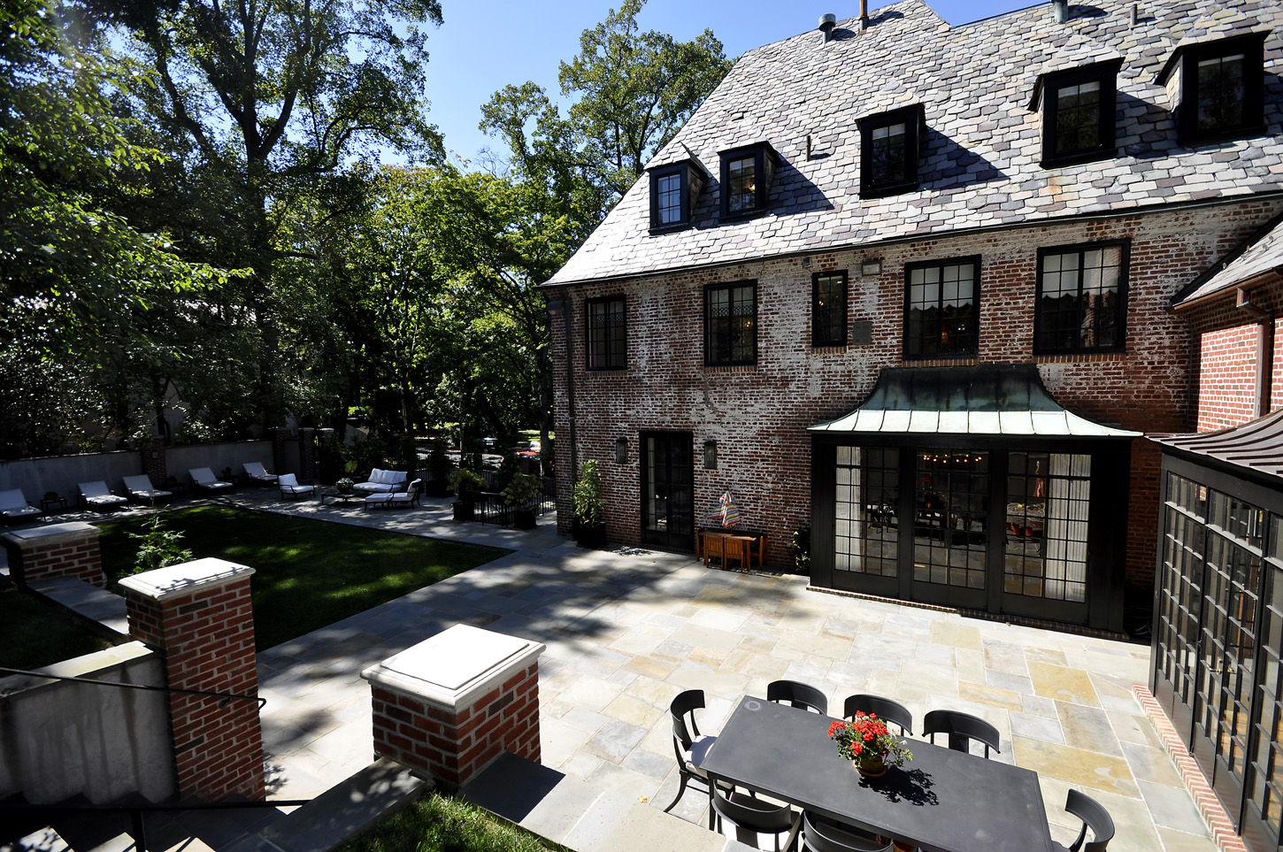 barack-michelle-obama-washington-dc-home_27