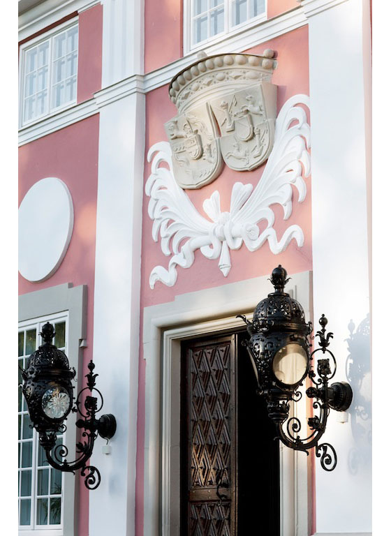 Baroque-Castle-Mansion_19