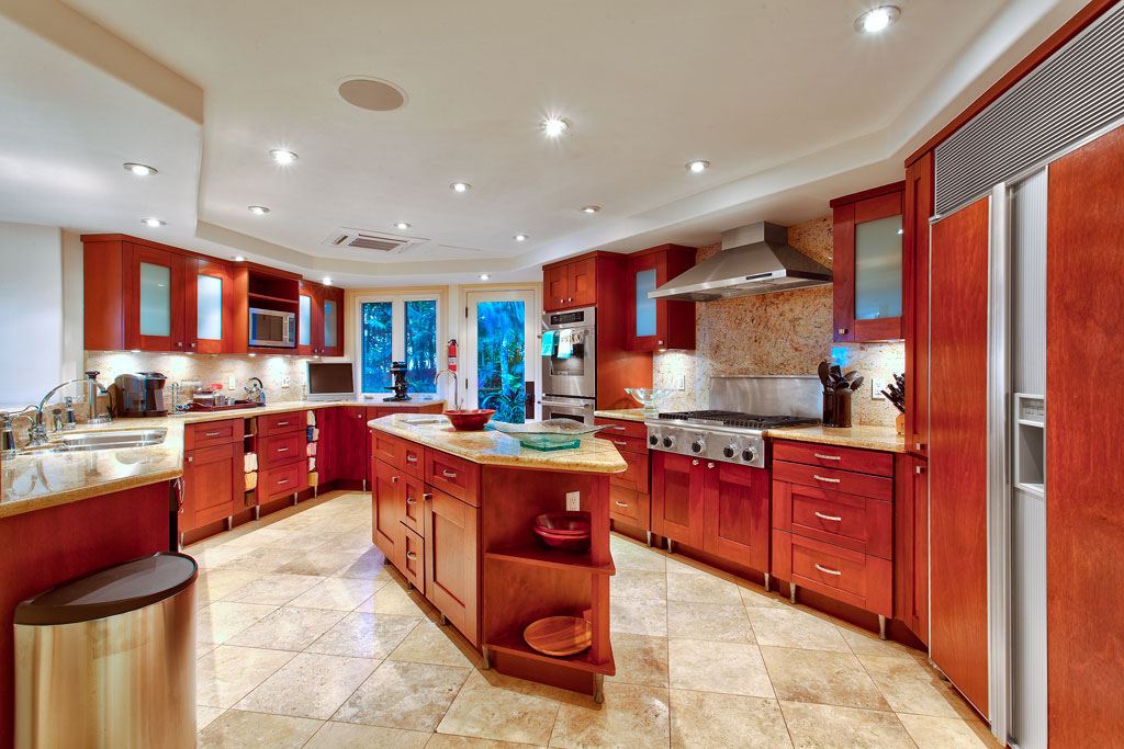 Beachfront-Estate-Maui_13