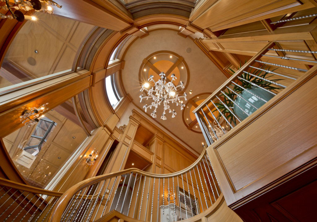 Bellalago-Estate_5 Grand Staircase