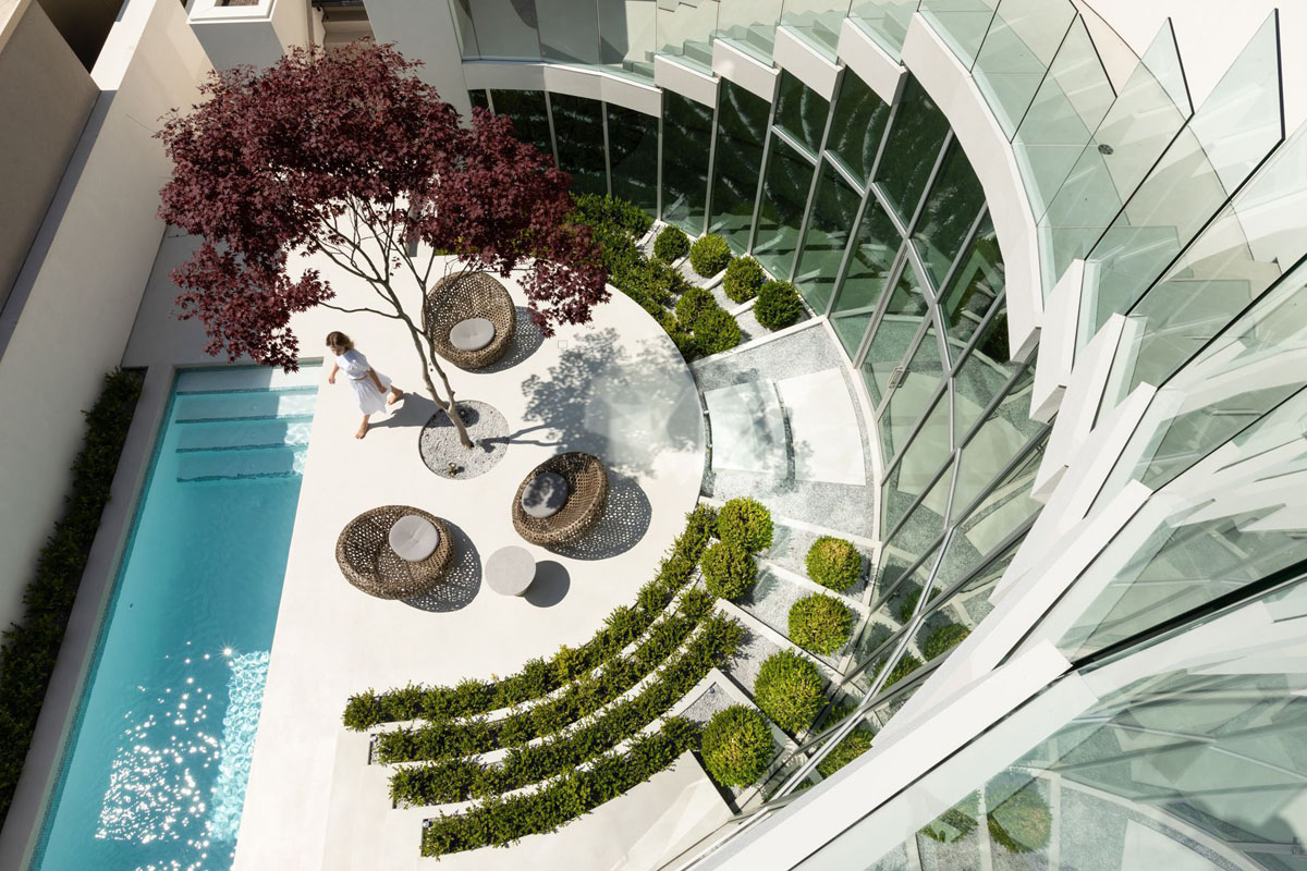 Modernist House with Geometrically Landscaped Courtyard - Tsawwassen, British Columbia, Canada