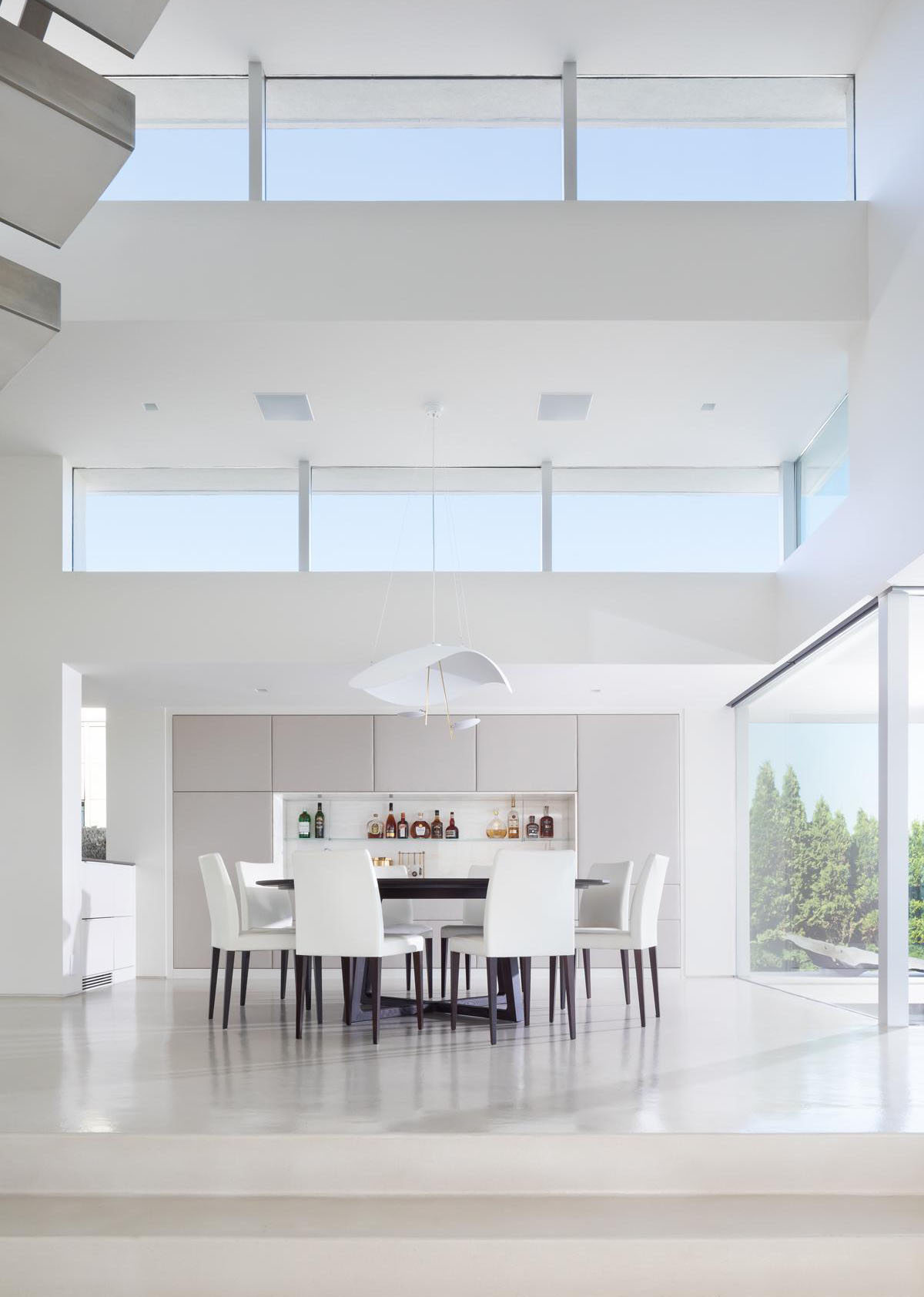 Boundary Bay Residence with Modernist Architecture - Tsawwassen, British Columbia, Canada