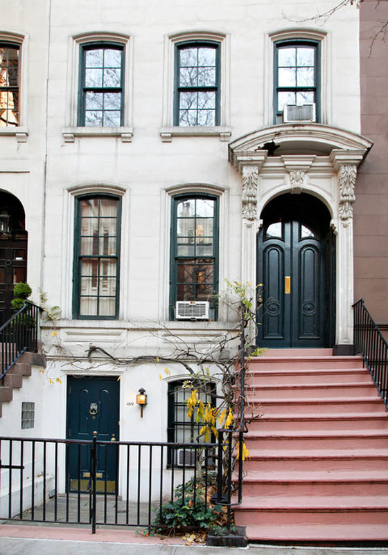 Breakfast-at-Tiffany's-Townhouse_2 Breakfast-at-Tiffany's-Brownstone
