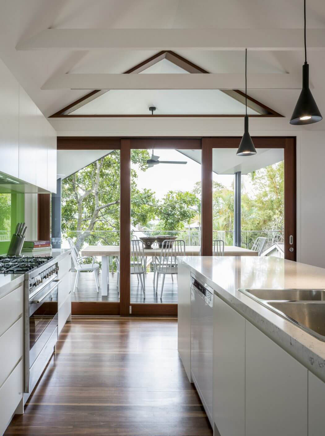 Brisbane-Renovated-Modern-House_8