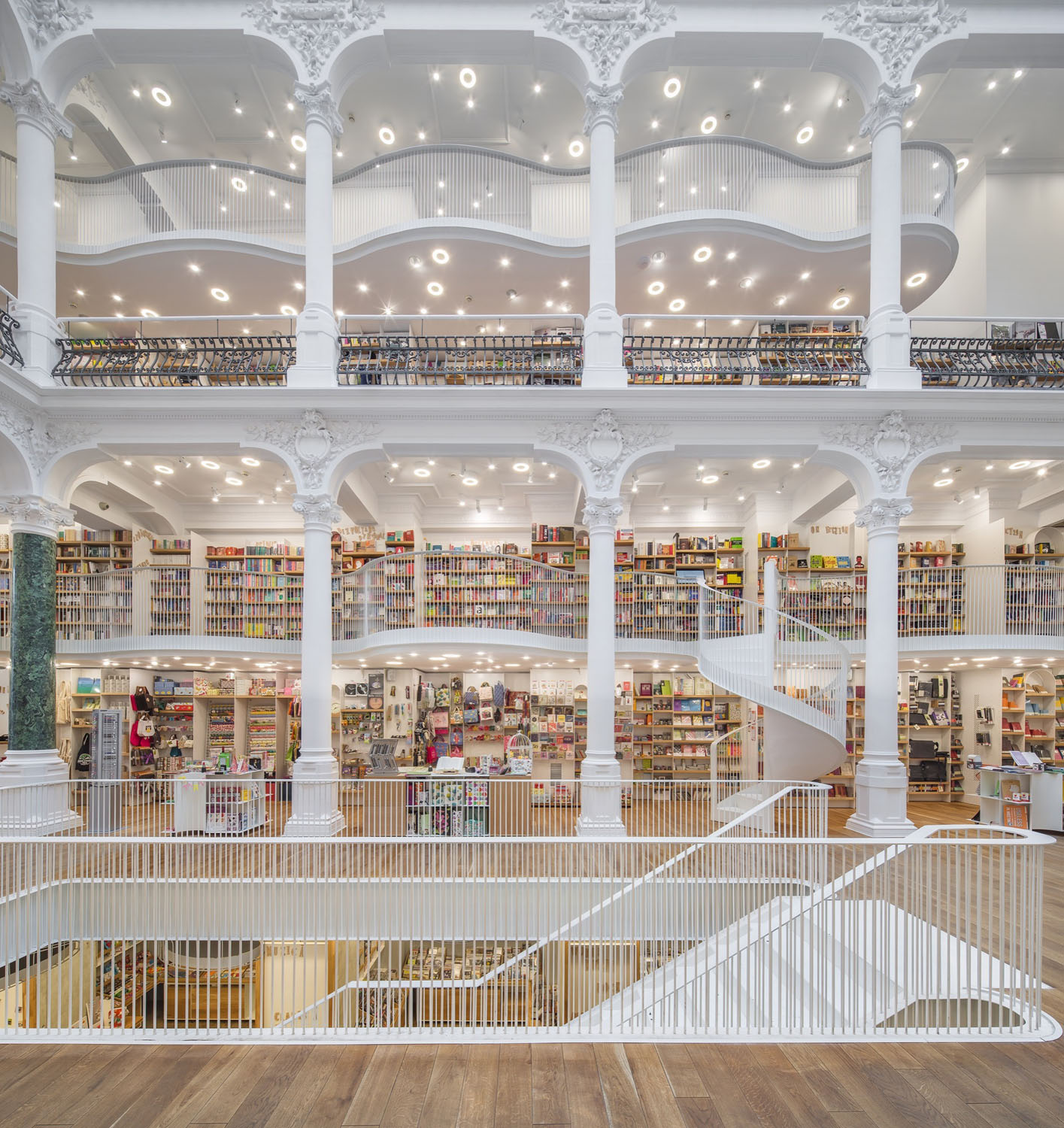 Carturesti-Carusel-Bucharest-Bookstore_10