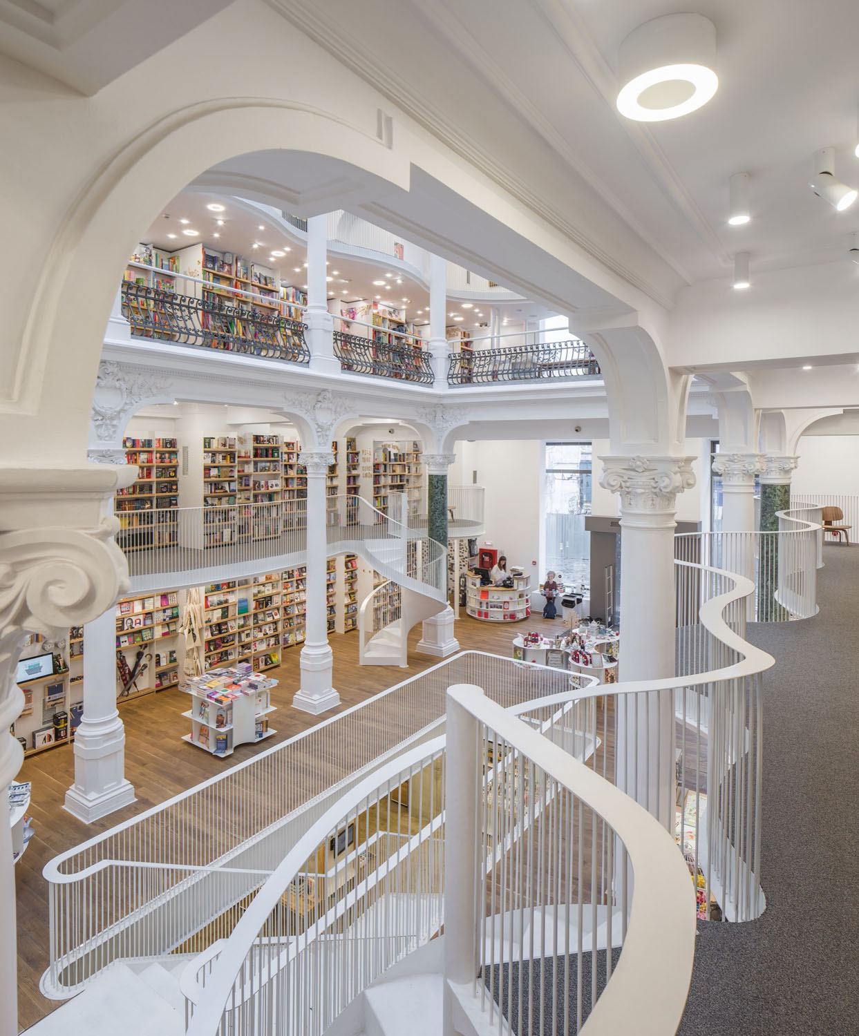 Carturesti-Carusel-Bucharest-Bookstore_11
