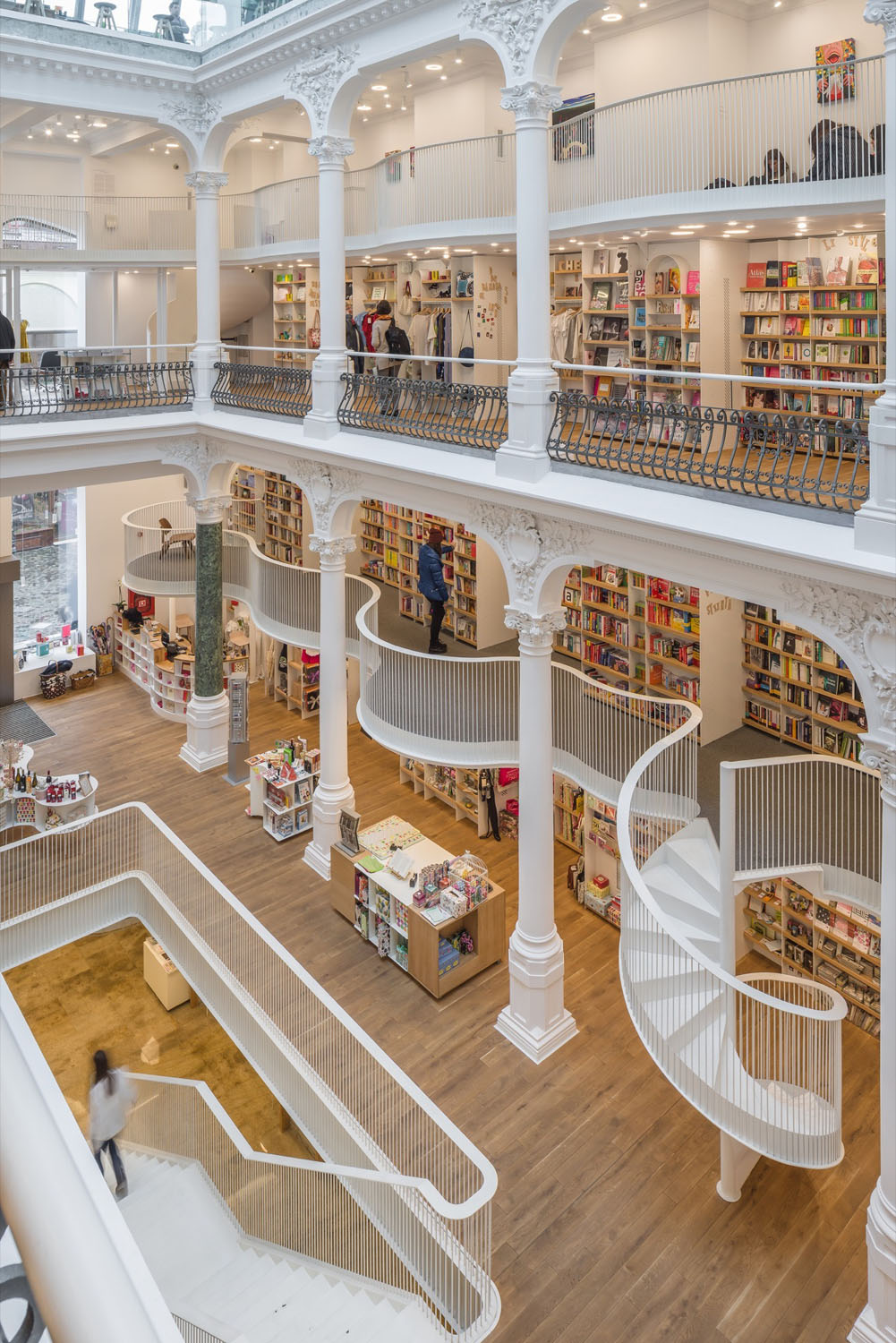 Carturesti-Carusel-Bucharest-Bookstore_12
