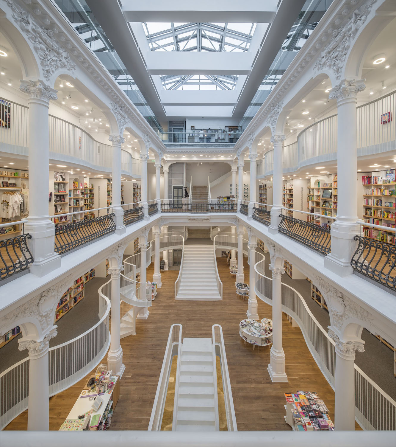 Carturesti-Carusel-Bucharest-Bookstore_15