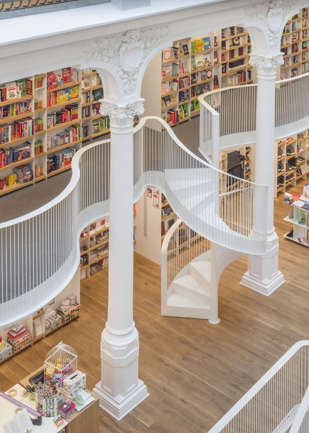 Carturesti-Carusel-Bucharest-Bookstore_4