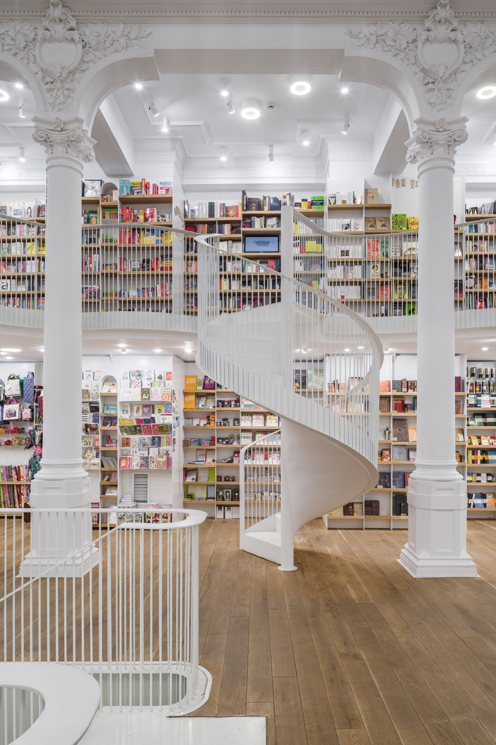 Carturesti-Carusel-Bucharest-Bookstore_9