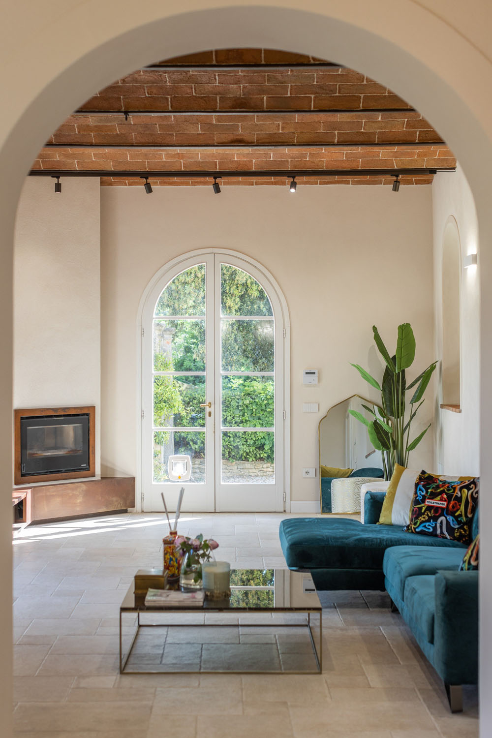 Modern Renovation of a Charming Villa in Tuscany - Cortona, Italy