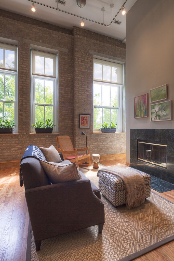 Chicago-Old-Town-Loft_3 Merida Roman Grey Parquet Rug