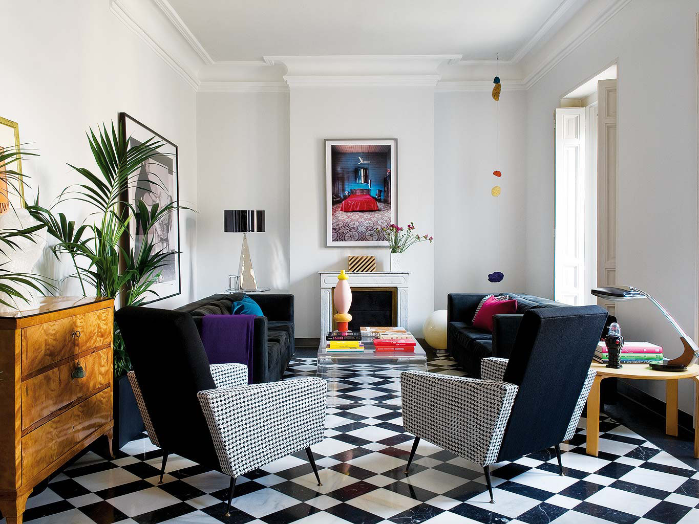 Classic-Contemporary-Apartment-Interior-Design-Madrid-Spain_1 Living Room with White Marble Fireplace