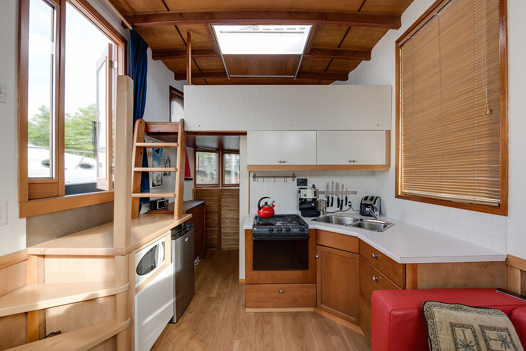 Coastal-Seahome_11 Tiny Houseboat Interior
