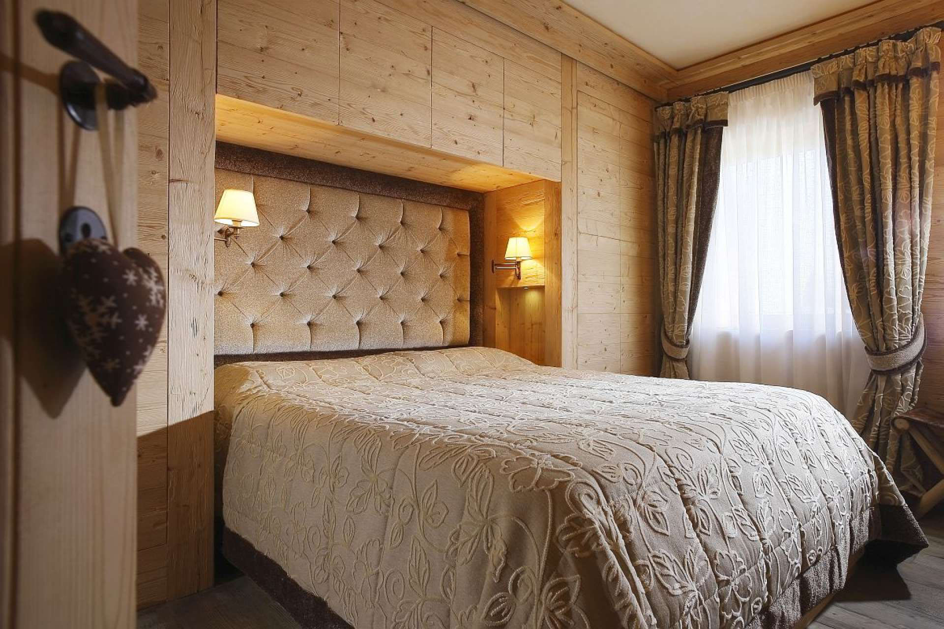 Cojana-in-Ampezzo_7 Cortina d’Ampezzo Resort Bedroom