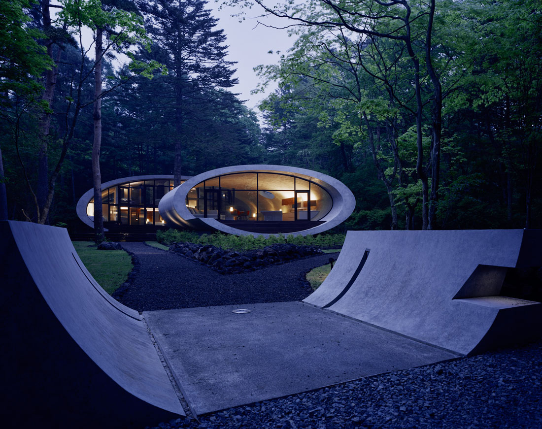 Concrete-Shell-Villa-Japan_2