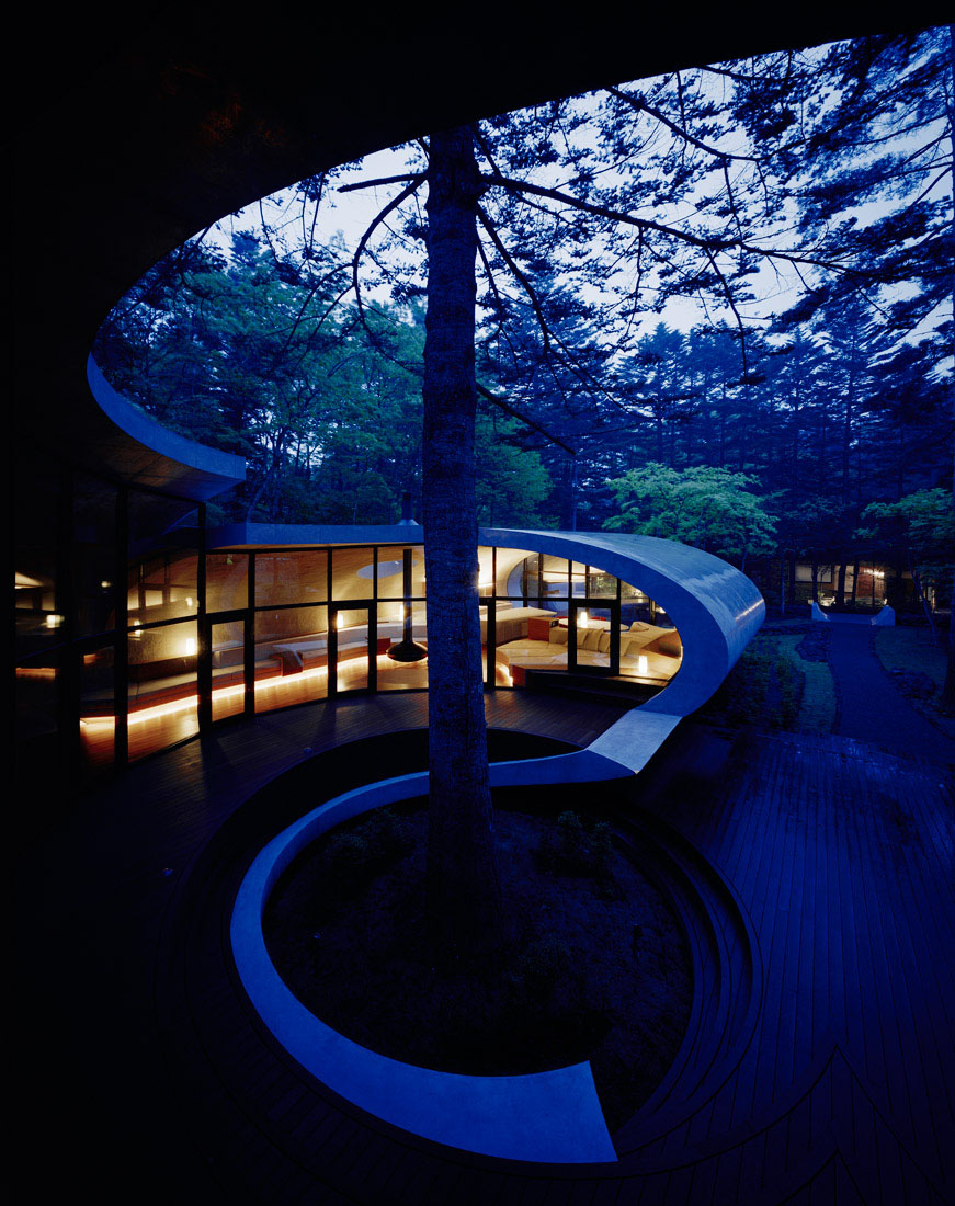 Concrete-Shell-Villa-Japan_23
