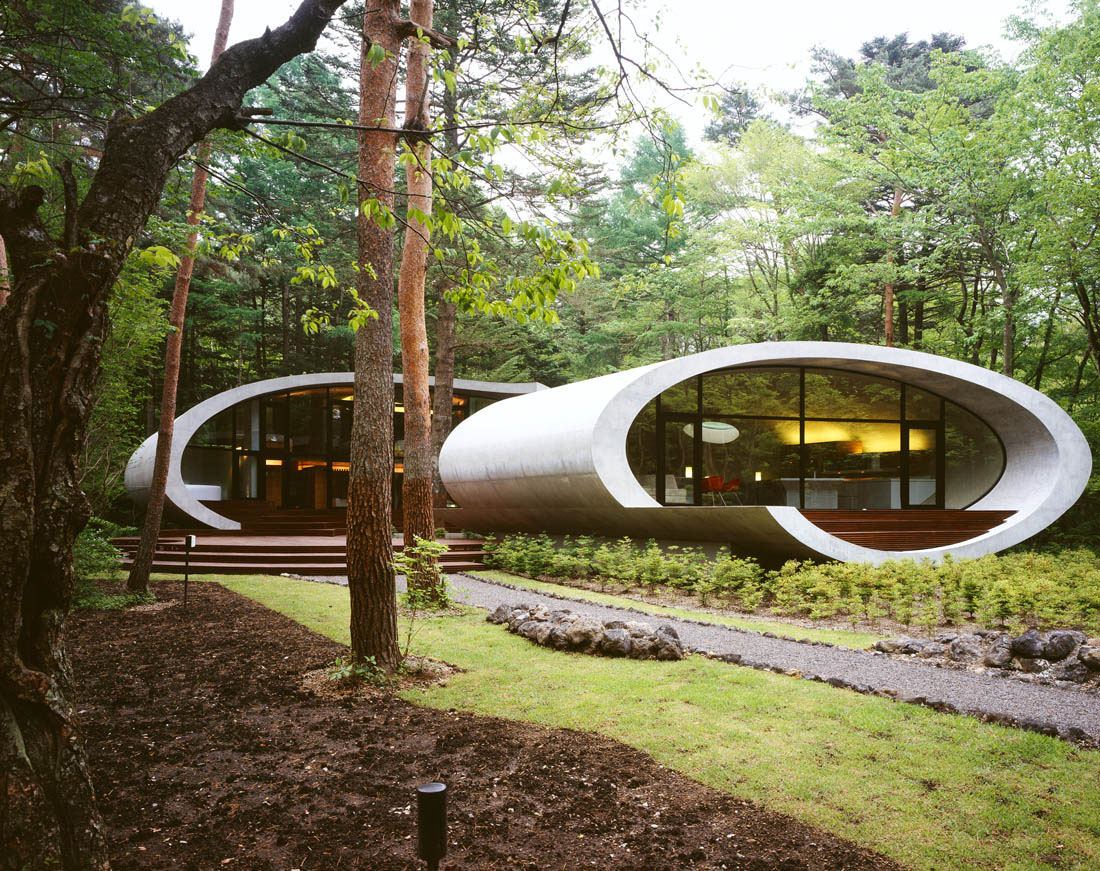 Concrete-Shell-Villa-Japan_3 Oval Concrete Villa