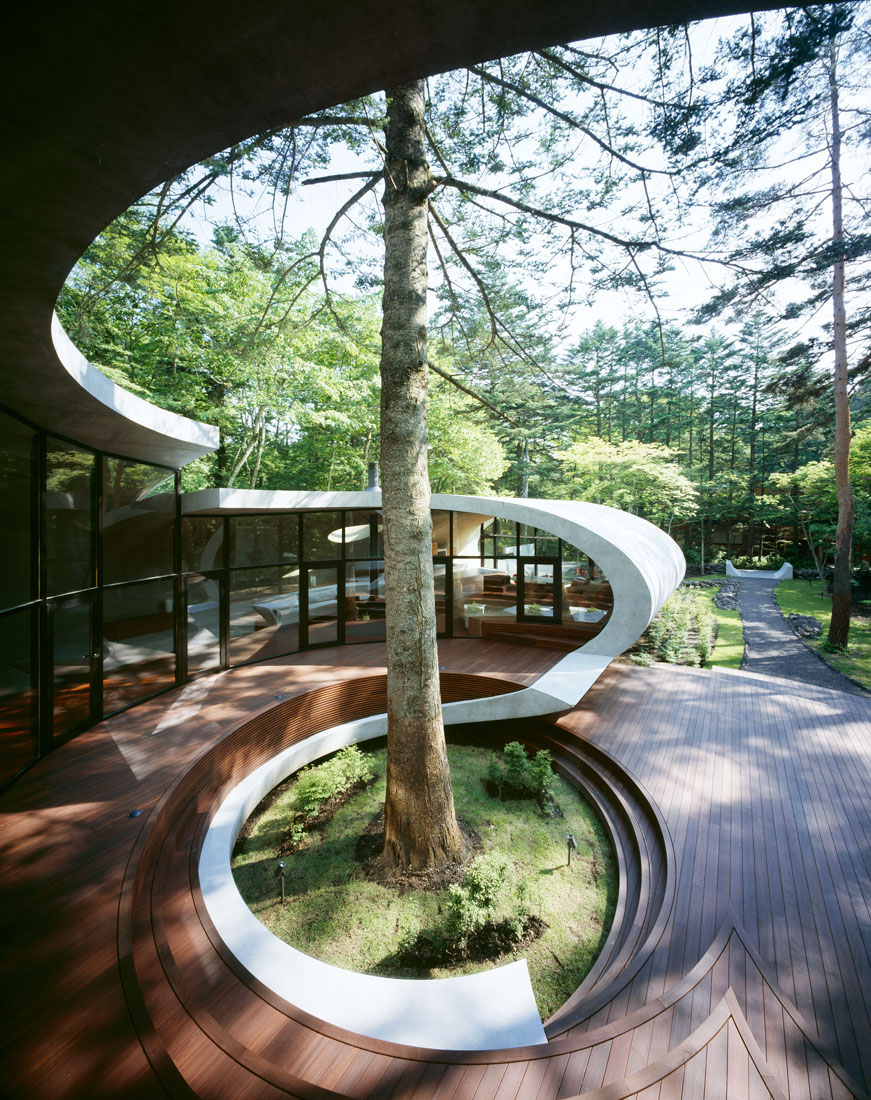 Concrete-Shell-Villa-Japan_7 Villa in the woods