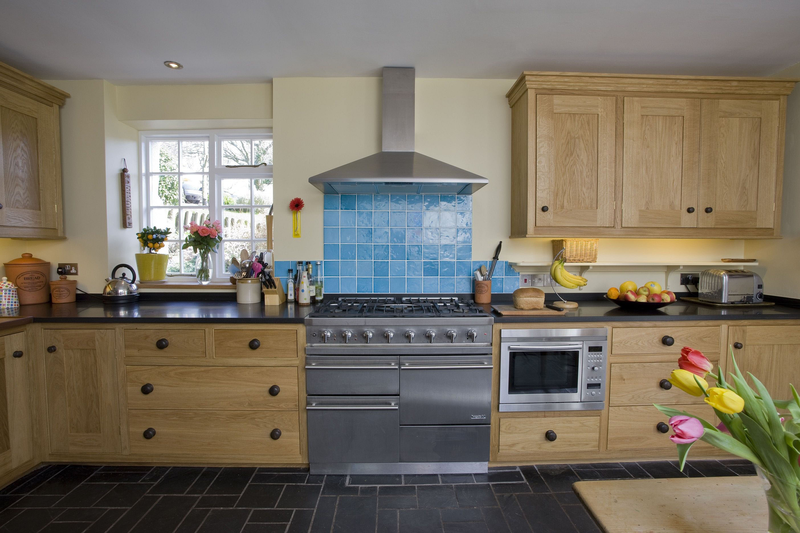 Contemporary-Cottage-Kitchen_1 Contemporary-Country-Kitchen