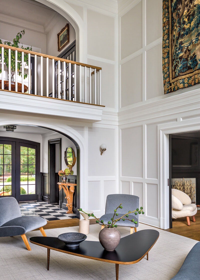 Elegant Country Home in The Hamptons with Whimsical Decor - Bridgehampton, New York