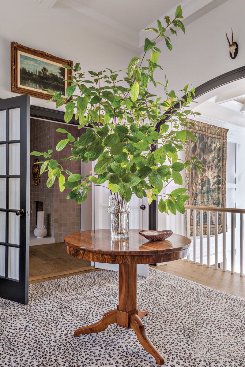 Eclectic Country House in The Hamptons with Whimsical Decor - Bridgehampton, New York