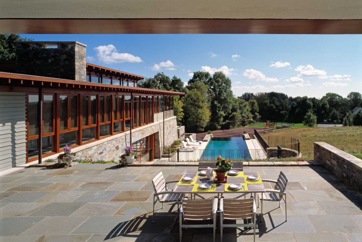 Contemporary-Stone-and-Wood-House_4