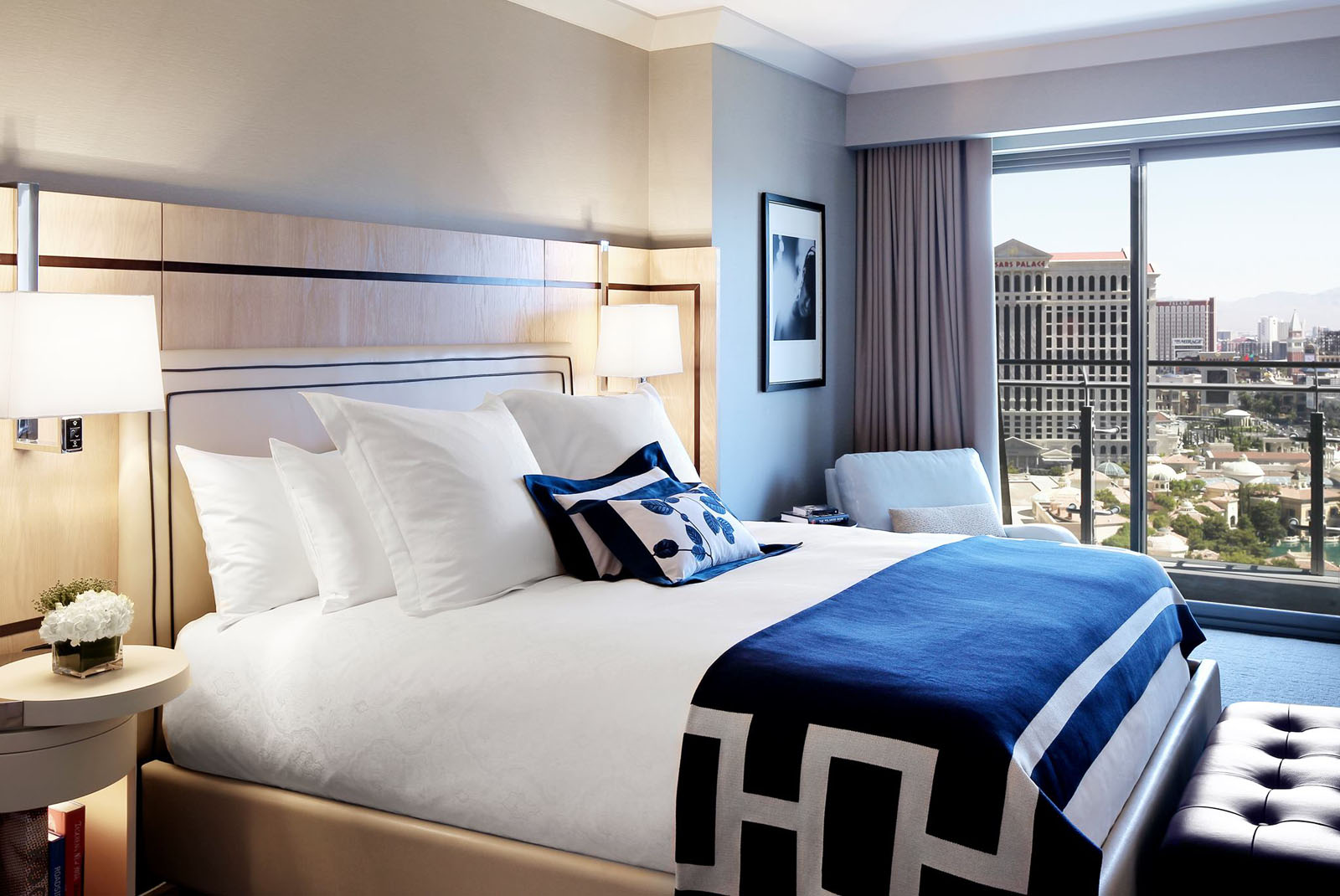 Cosmopolitan-Las-Vegas_6 Modern Chic Hotel Guest Room