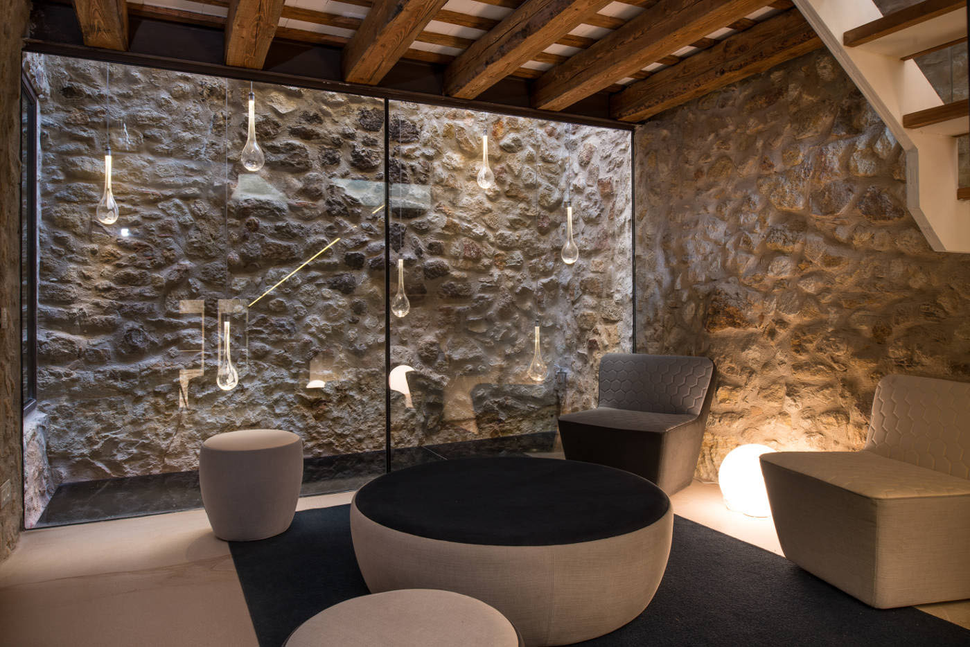 Costa-Brava-Mediterranean-Stone-House_3