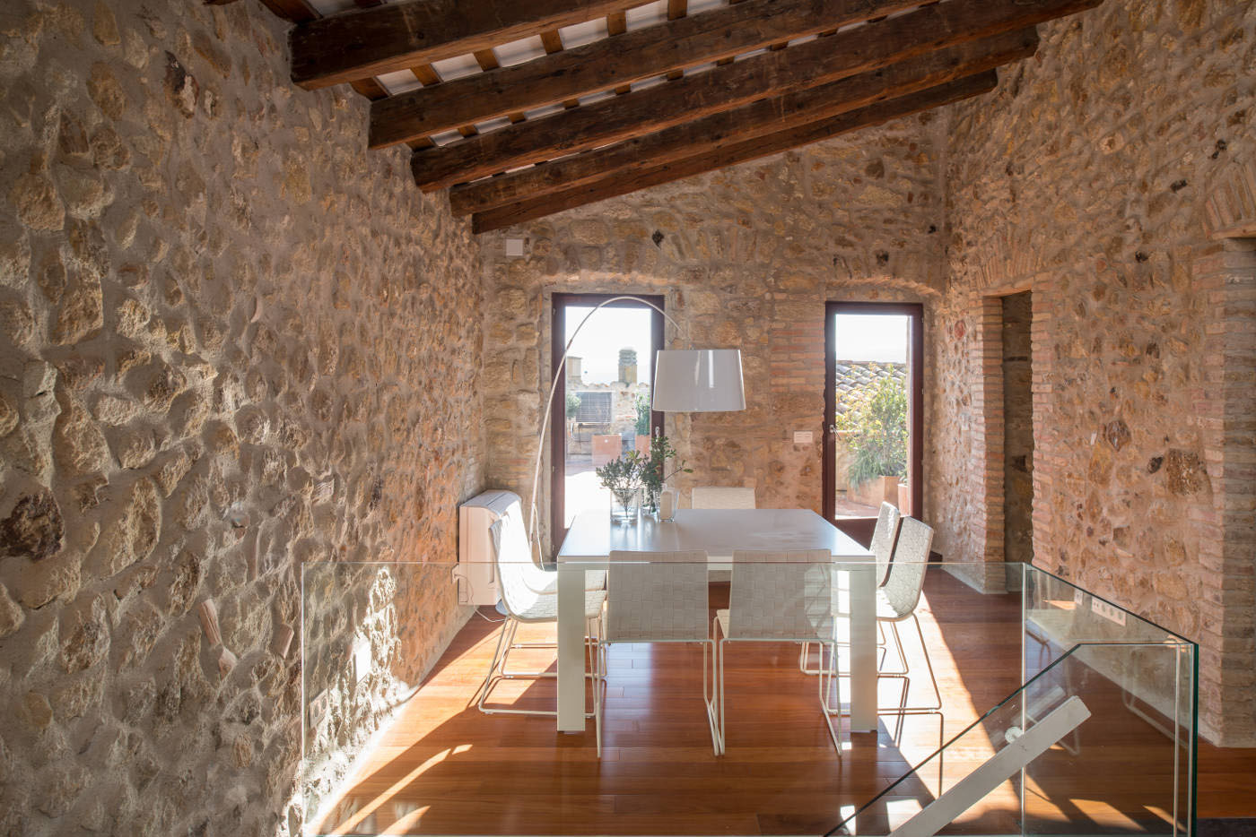Costa-Brava-Mediterranean-Stone-House_9