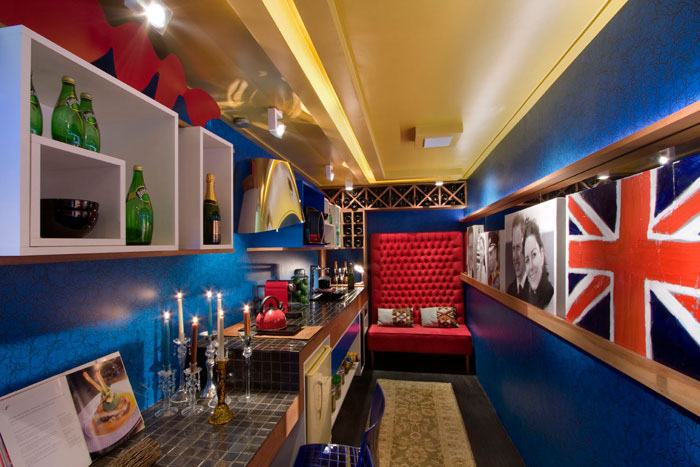 Cosy-British-Themed-Kitchen_1